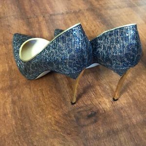 Fabulous black / copper pump with gold detail